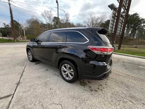 Used 2015 Toyota Highlander XLE AWD/4WD image 4
