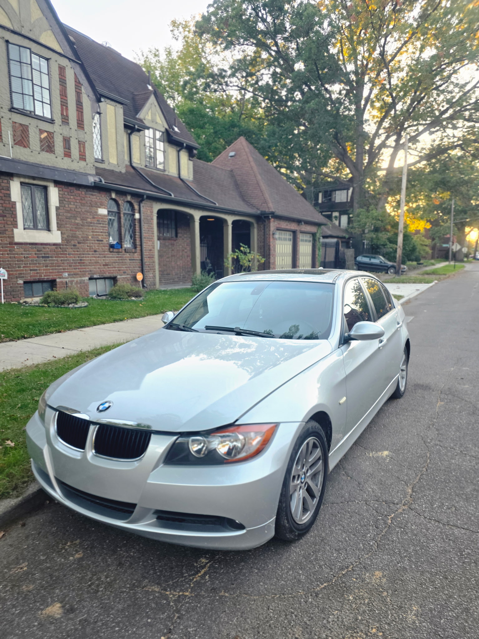 Used 2006 BMW 325i Sedan RWD image 12