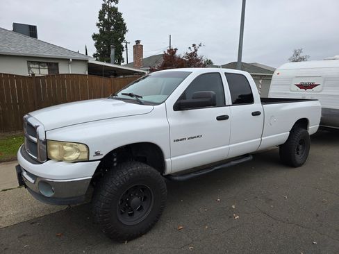 Used 2003 Dodge Ram 2500 Truck SLT image 12