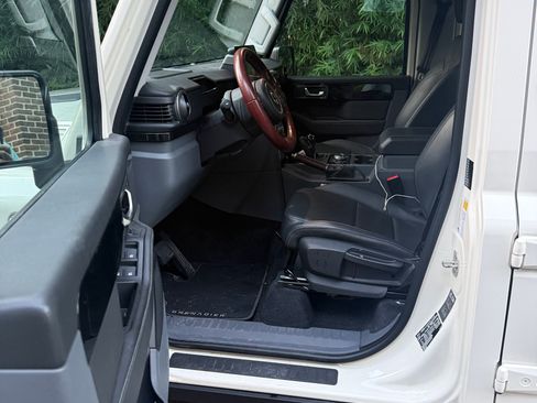 Used 2025 INEOS Grenadier AWD/4WD image 5