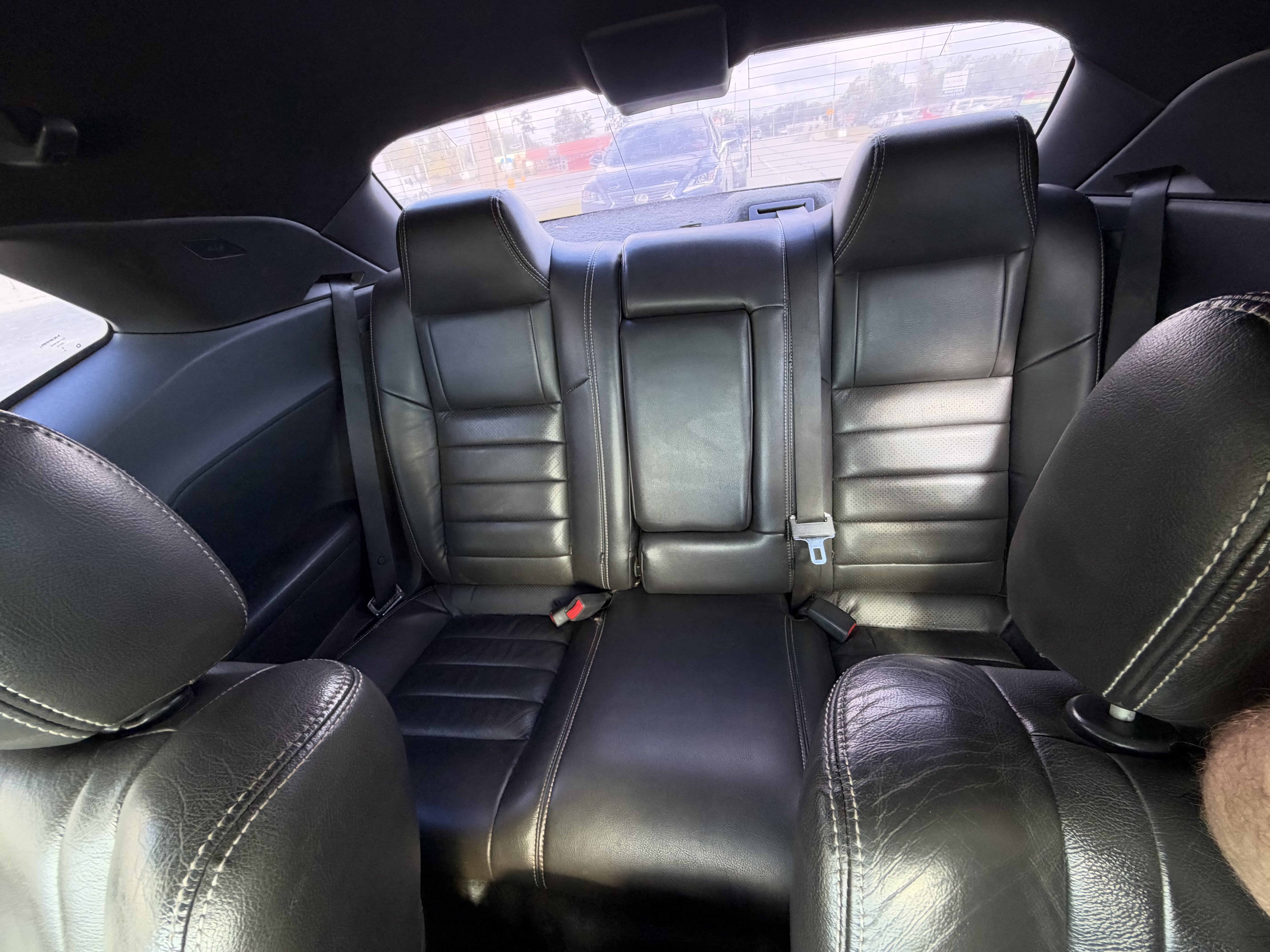 Used 2010 Dodge Challenger SE RWD image 28