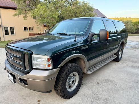 Used 2005 Ford Excursion Eddie Bauer AWD/4WD image 2