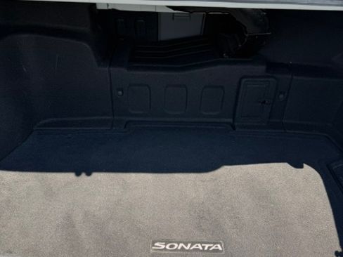 Used 2012 Hyundai Sonata Hybrid w/ Leather Pkg FWD image 14