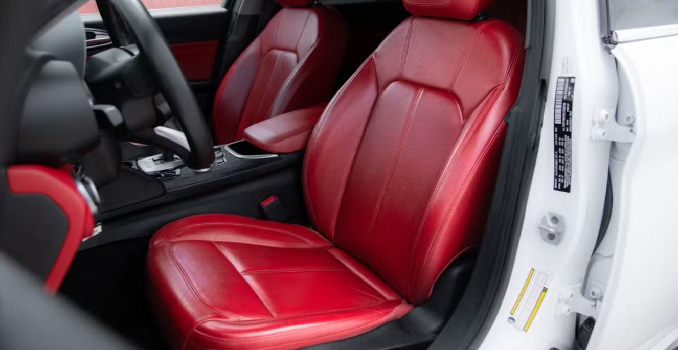 Used 2020 Alfa Romeo Giulia RWD image 21