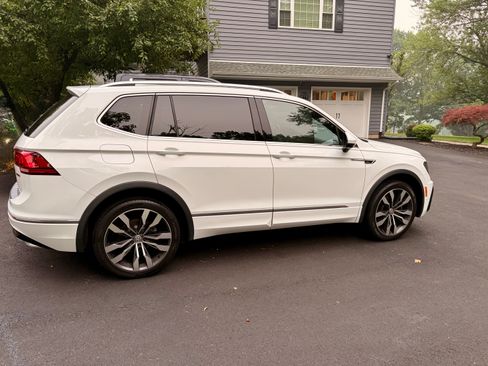 Used 2021 Volkswagen Tiguan SEL Premium R-Line AWD/4WD image 2