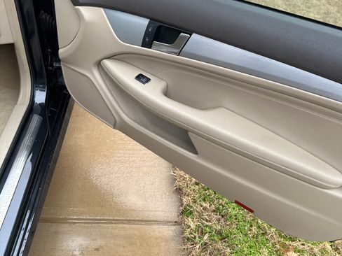 Used 2012 Mercedes-Benz C 250 Coupe image 9