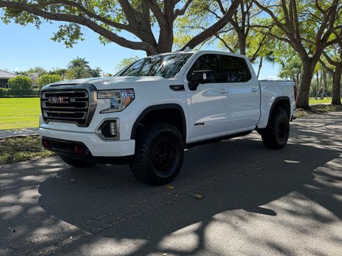 Used 2020 GMC Sierra 1500 AT4 w/ AT4 Premium Package image 2