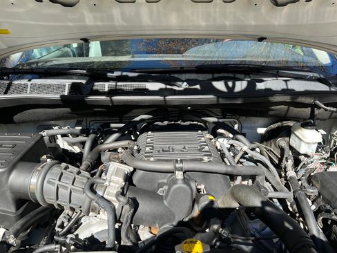 Used 2013 Toyota Sequoia Platinum image 10