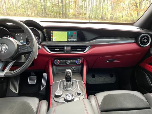 Used 2018 Alfa Romeo Stelvio Quadrifoglio w/ Driver Assist Dynamic Package image 18