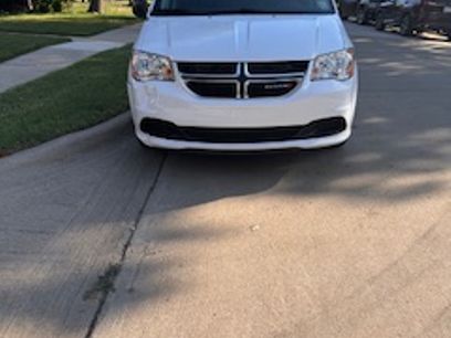 Used 2019 Dodge Grand Caravan SE w/ UConnect Hands-Free Group