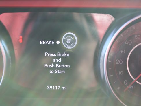 Used 2018 Jeep Wrangler Unlimited Rubicon AWD/4WD image 9