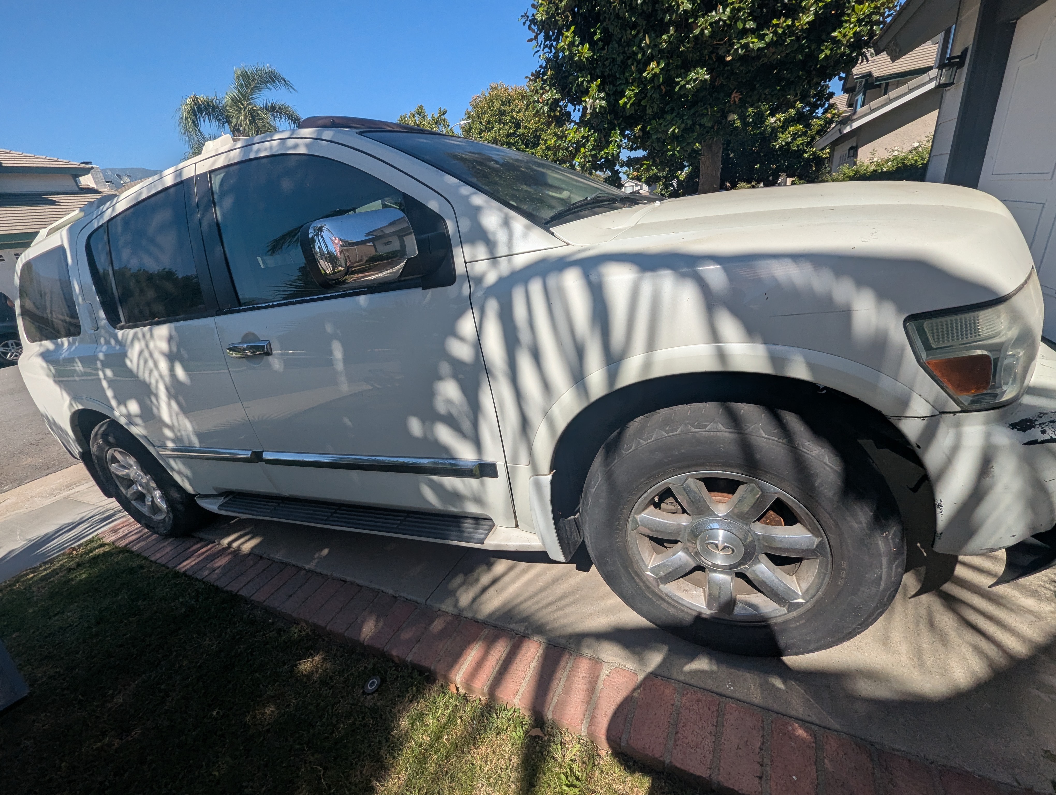 Used 2005 INFINITI QX56 4WD image 8