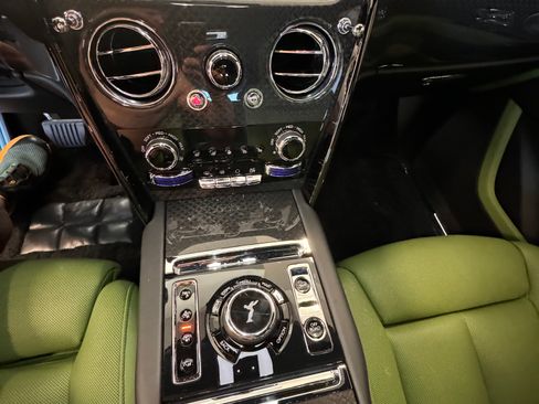 Used 2023 Rolls-Royce Cullinan Black Badge w/ Driver's Package image 10