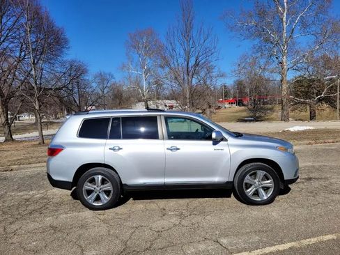 Used 2012 Toyota Highlander Limited w/ Tow Pkg image 5