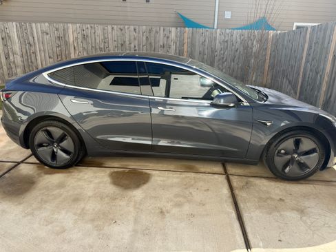 Used 2020 Tesla Model 3 Long Range image 4