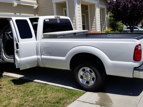 Used 2012 Ford F250 XLT w/ XLT Interior Pkg image 4