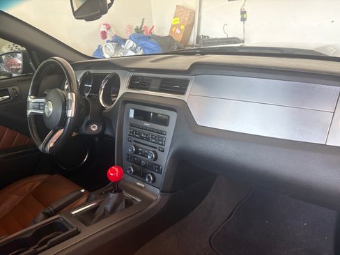 Used 2012 Ford Mustang GT Premium RWD image 10
