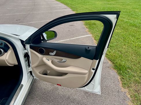 Used 2017 Mercedes-Benz C 300 Sedan image 20