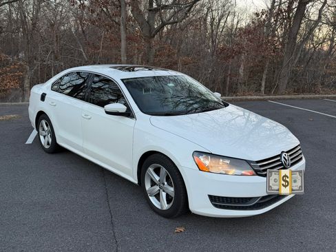 Used 2013 Volkswagen Passat 2.5 SE image 2