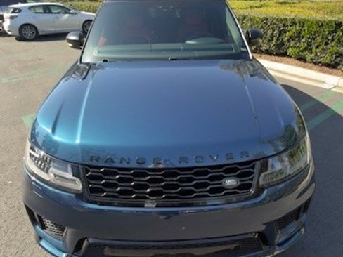 Used 2022 Land Rover Range Rover Sport HST image 12