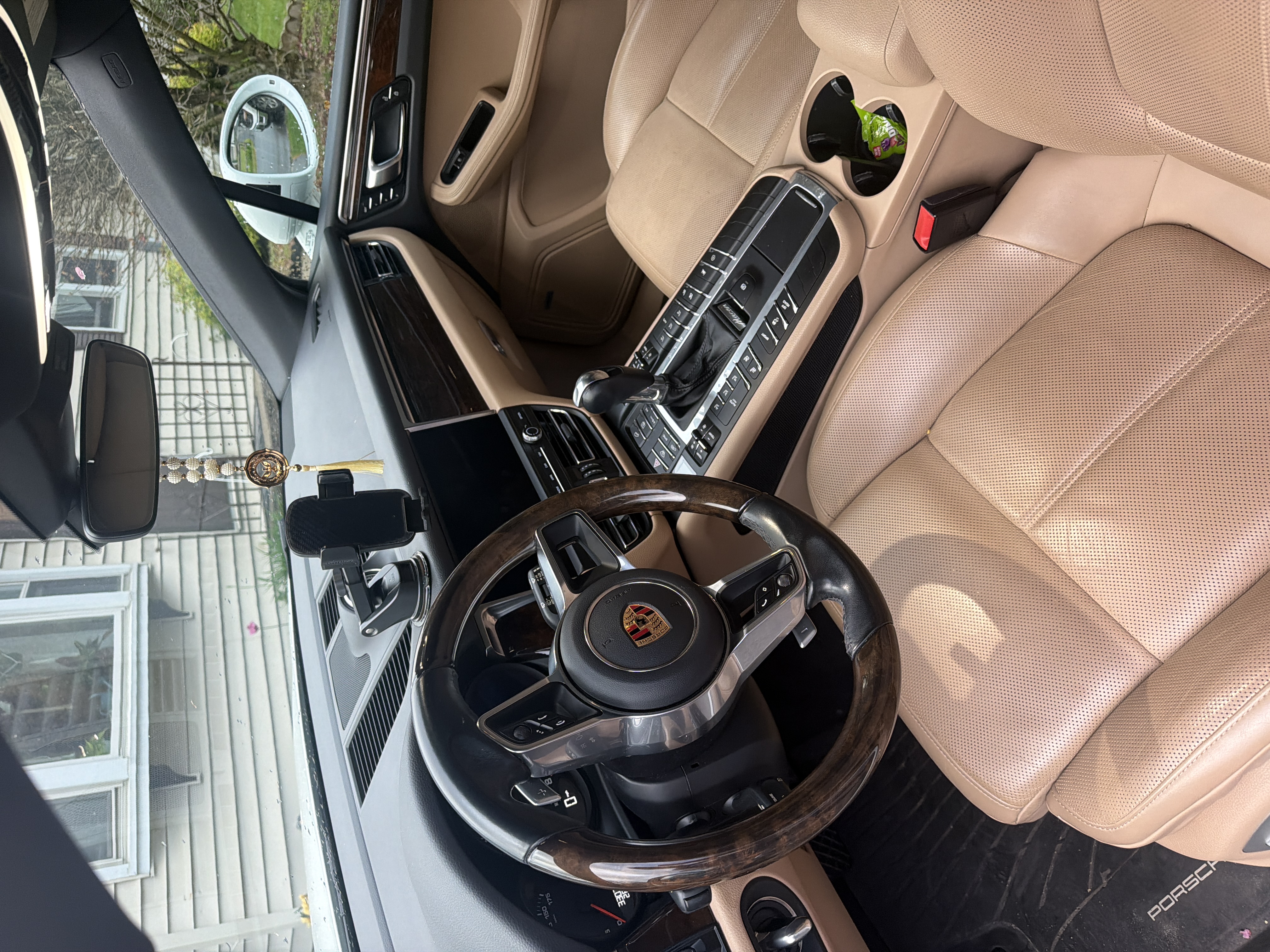 Used 2020 Porsche Macan AWD/4WD image 7