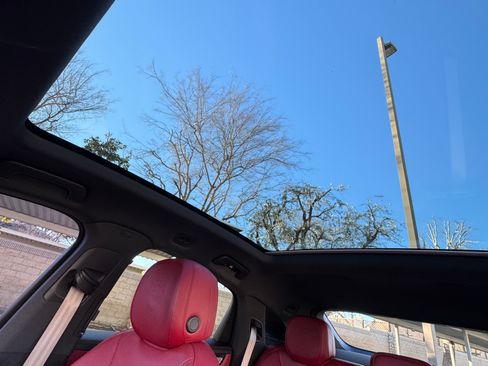 Used 2023 Porsche Cayenne S Platinum image 10