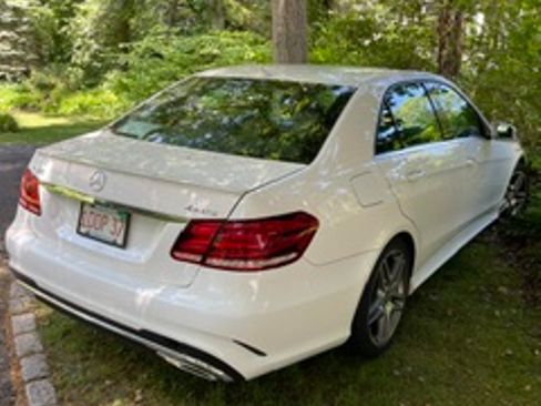 Used 2016 Mercedes-Benz E 350 4MATIC Sedan image 10
