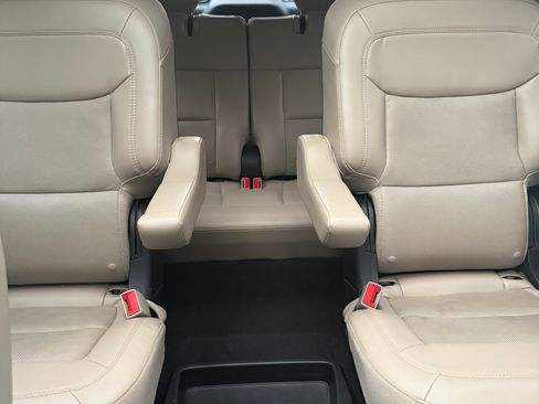 Used 2021 Ford Explorer Limited w/ Equipment Group 301A image 10