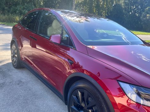 Used 2025 Tesla Model X AWD/4WD image 2