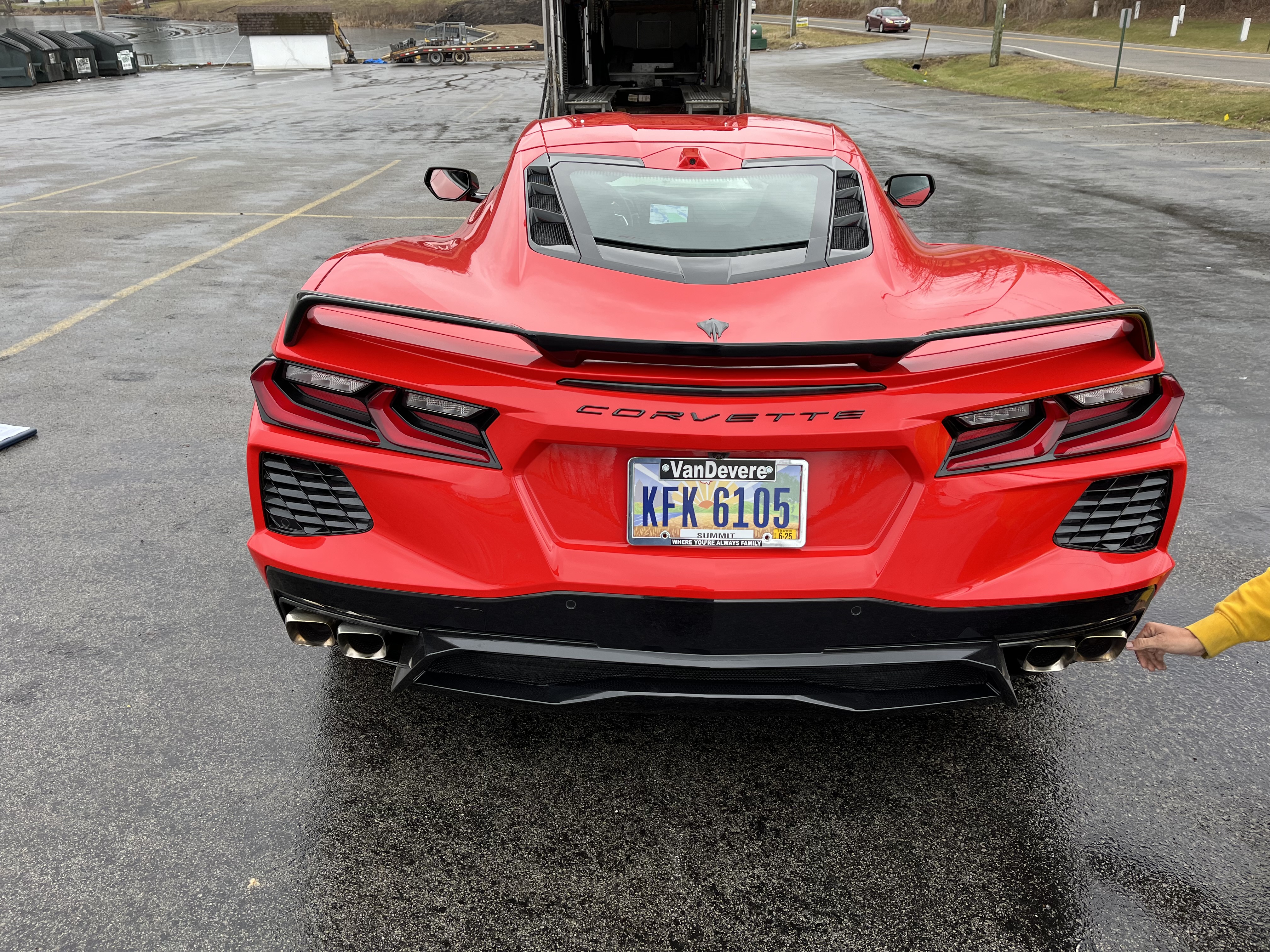 Used 2023 Chevrolet Corvette Stingray Preferred Cpe w/ Z51 Performance Package RWD image 2