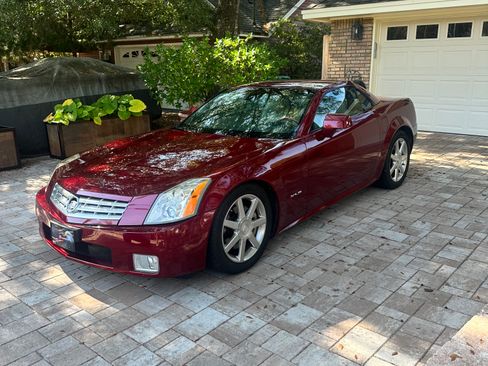 Used 2006 Cadillac XLR image 1