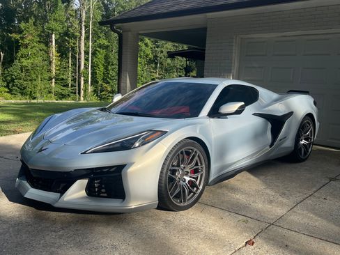 Used 2023 Chevrolet Corvette Z06 w/ Engine Appearance Package RWD image 15