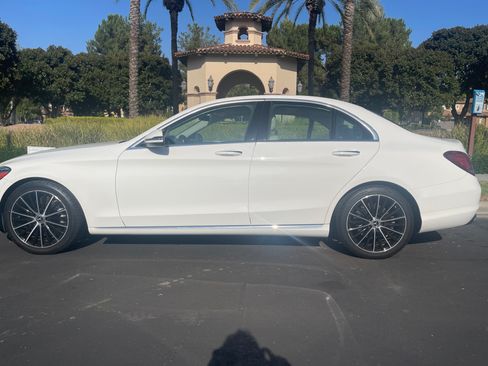 Used 2021 Mercedes-Benz C 300 Sedan image 5