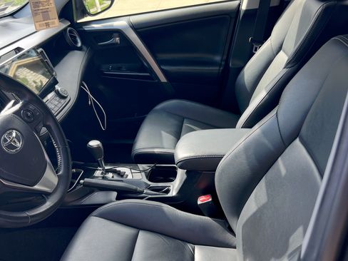 Used 2017 Toyota RAV4 Limited image 14