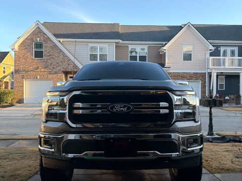 Used 2025 Ford F150 Lariat w/ Equipment Group 501A Mid image 6