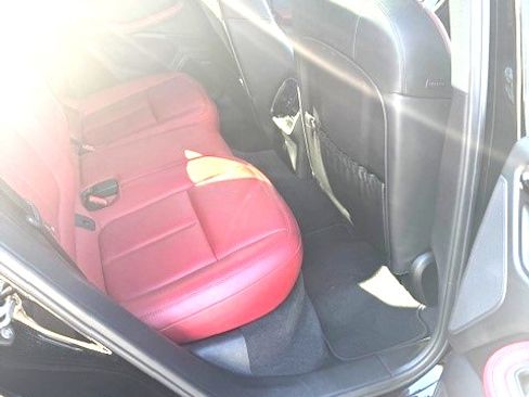 Used 2019 Porsche Macan S image 13