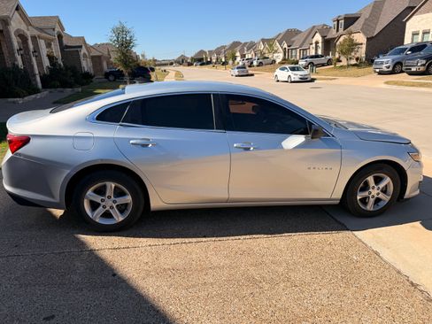 Used 2019 Chevrolet Malibu LS image 4