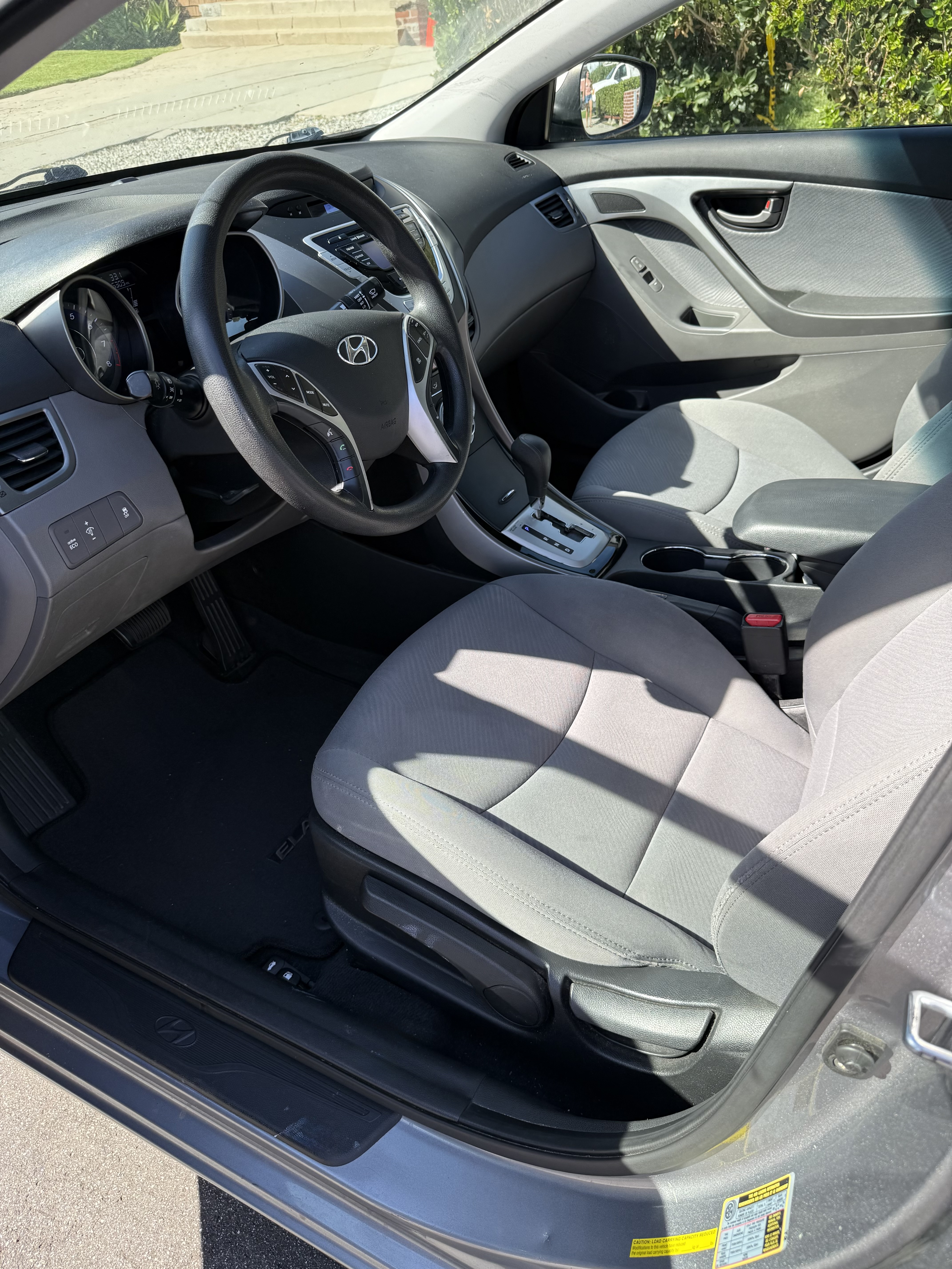 Used 2012 Hyundai Elantra GLS w/ Preferred Pkg 3 FWD image 11