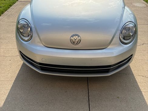 Used 2013 Volkswagen Beetle 2.0T image 8