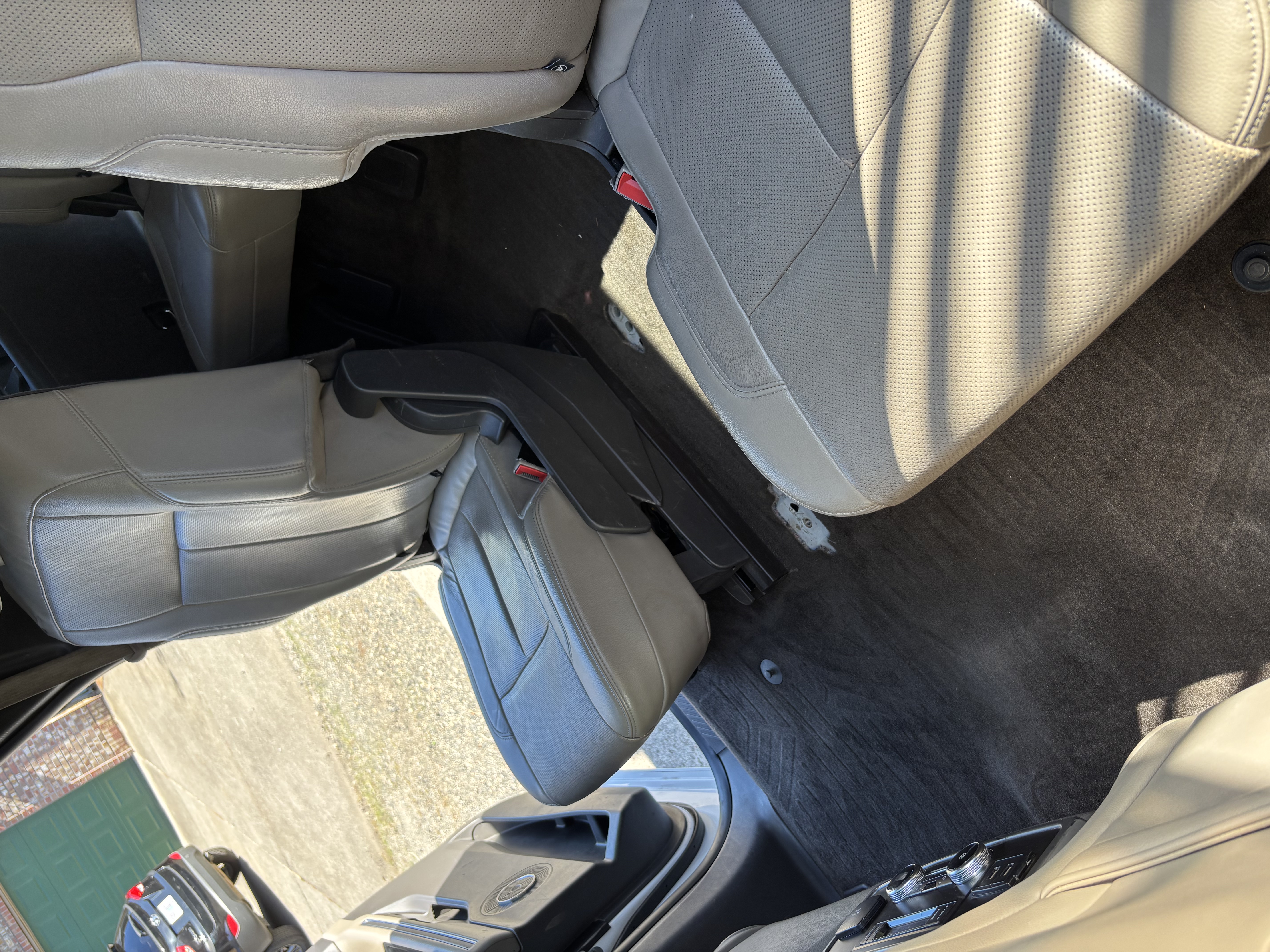 Used 2018 Ford Expedition Max XLT w/ Equipment Group 202A AWD/4WD image 11