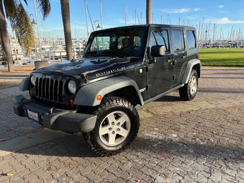 Used 2011 Jeep Wrangler Unlimited Rubicon w/ Trailer Tow Group image 22