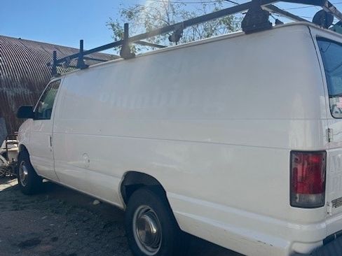 Used 2001 Ford E-350 and Econoline 350 Extended Super Duty image 6