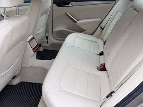 Used 2015 Volkswagen Passat 1.8T S image 5