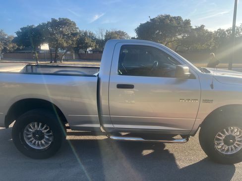 Used 2013 RAM 1500 Express image 11