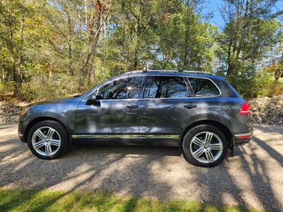 Used 2016 Volkswagen Touareg Executive