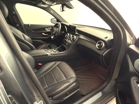 Used 2018 Mercedes-Benz GLC 300 4MATIC image 23