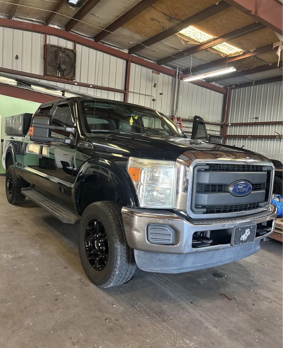 Used 2016 Ford F250 XL w/ Power Equipment Group AWD/4WD image 8