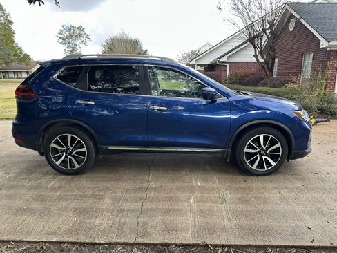 Used 2020 Nissan Rogue SL w/ Premium Package image 5