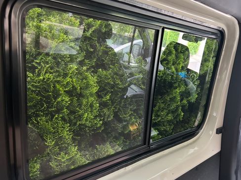 Used 2021 Mercedes-Benz Sprinter 2500 image 6