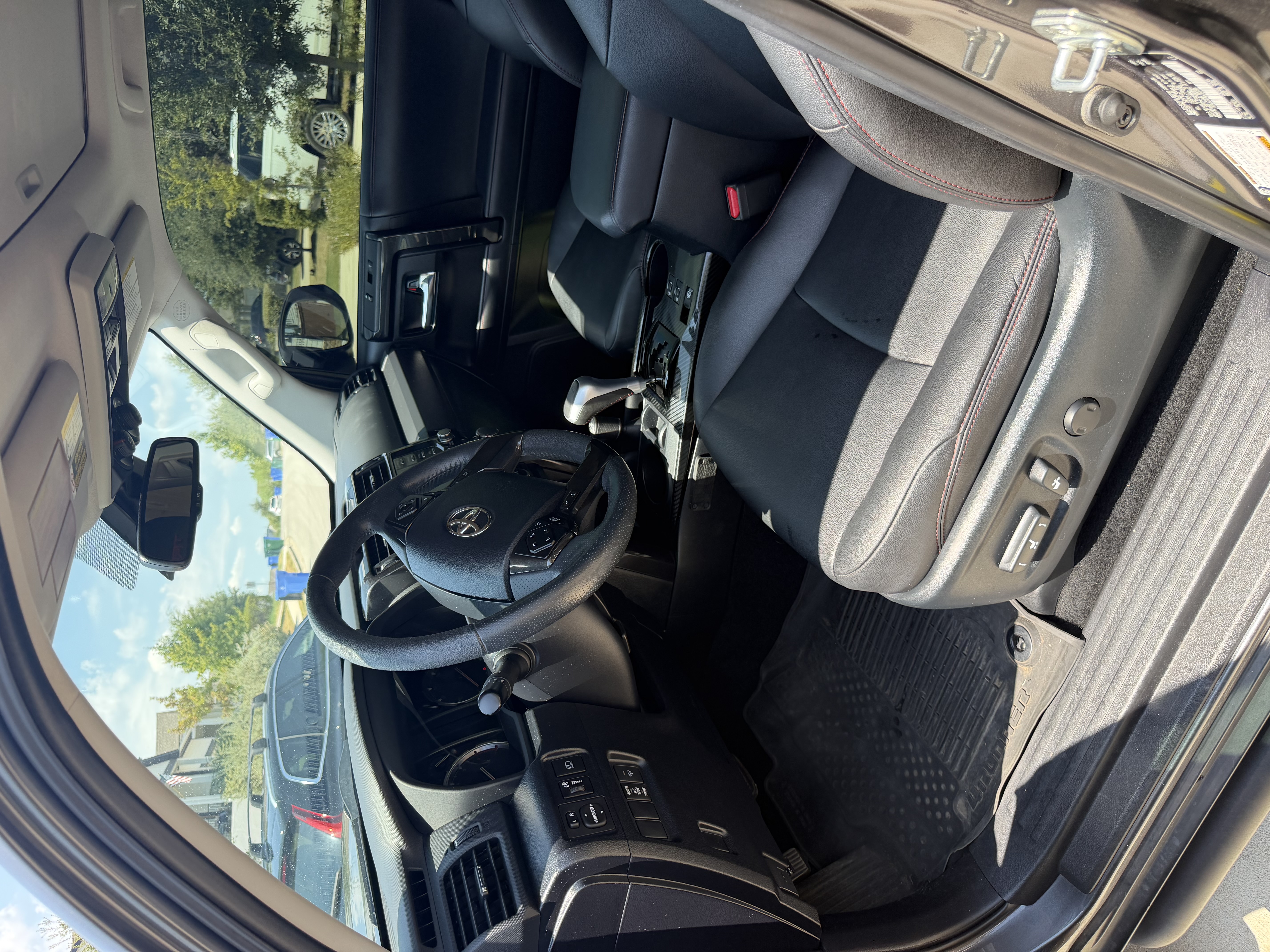 Used 2022 Toyota 4Runner TRD Off-Road Premium w/ Moonroof Package AWD/4WD image 13